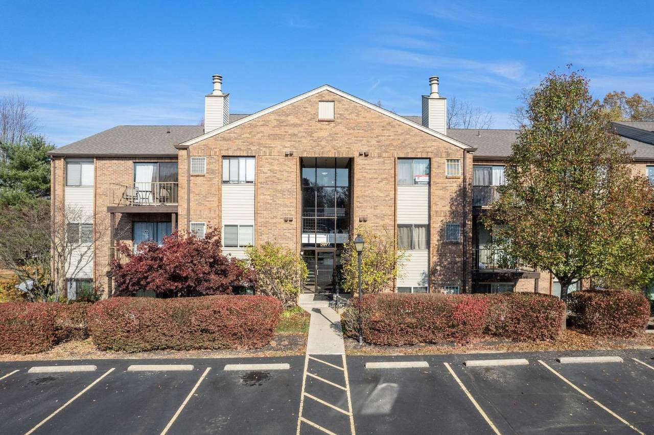 5977 Meadowcreek Drive - Photo 1