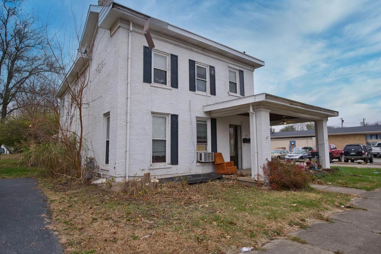 625 Main St - Photo 1