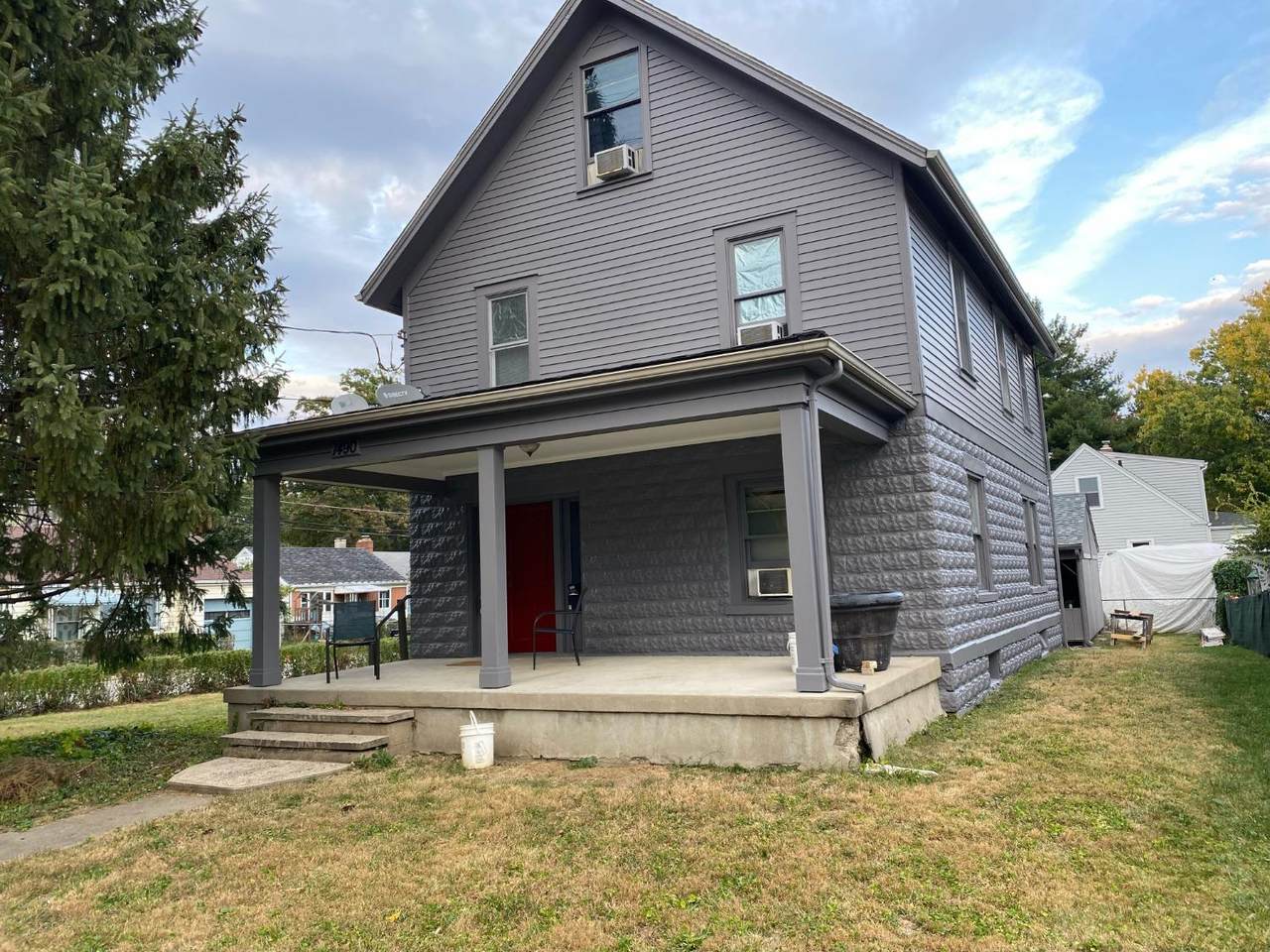 1490 Sutton Ave - Photo 1