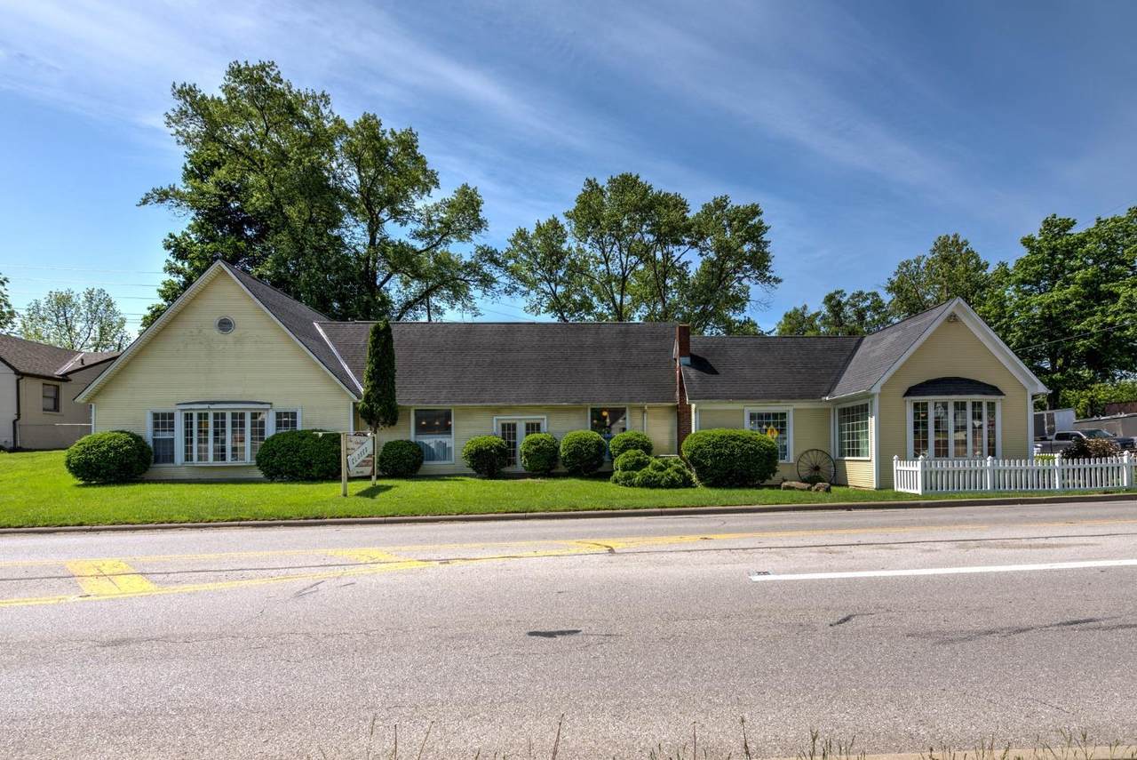 9440 Main St - Photo 1