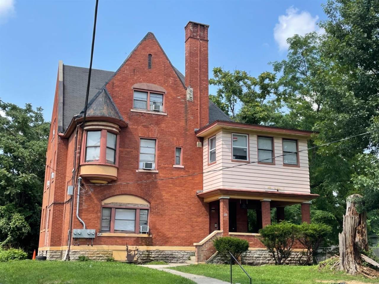 850 Hutchins Ave - Photo 1
