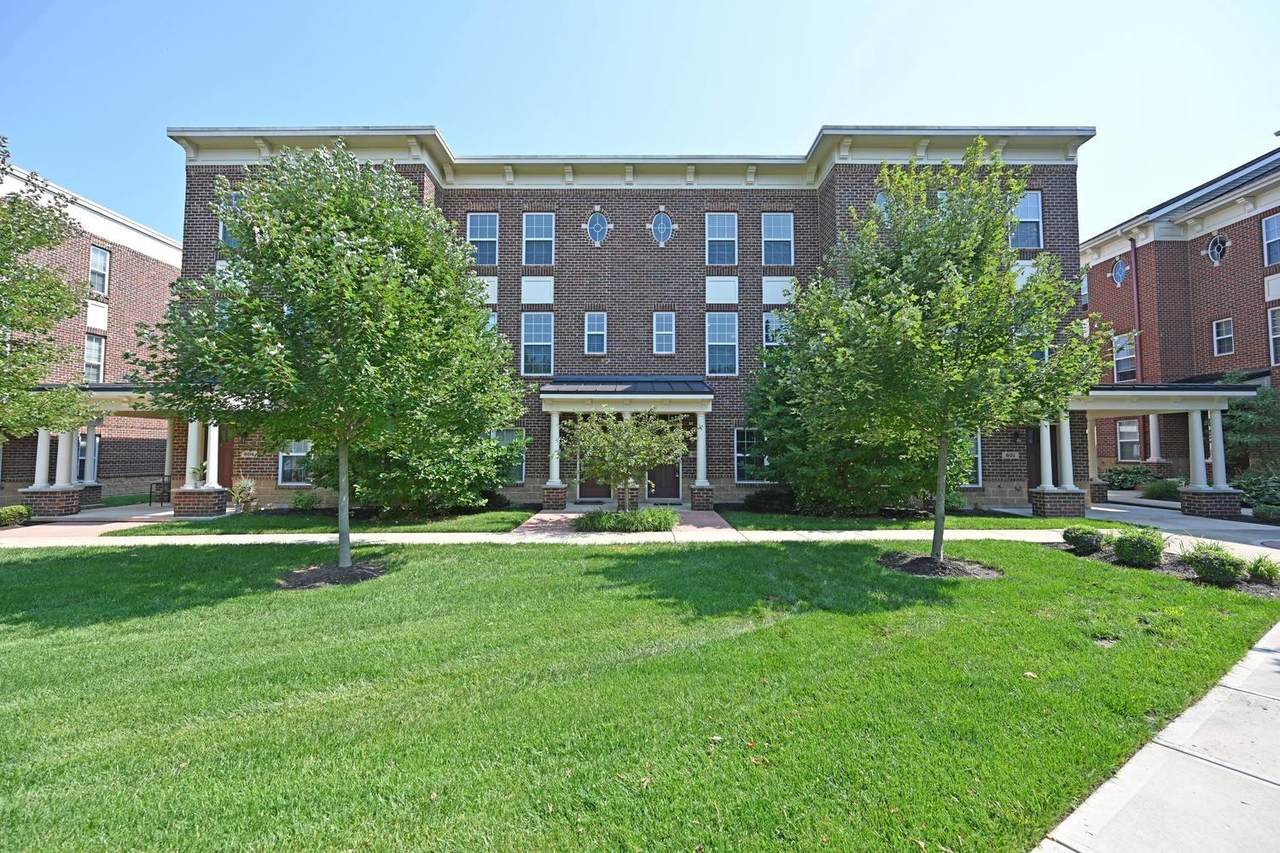 602 Brownstone Row - Photo 1