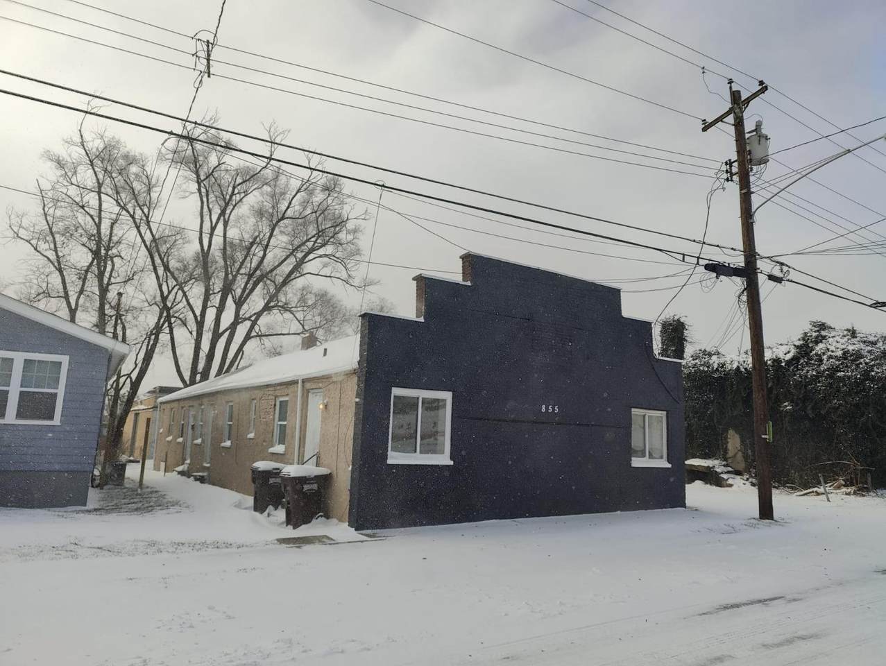 855 Steffen Ave - Photo 1