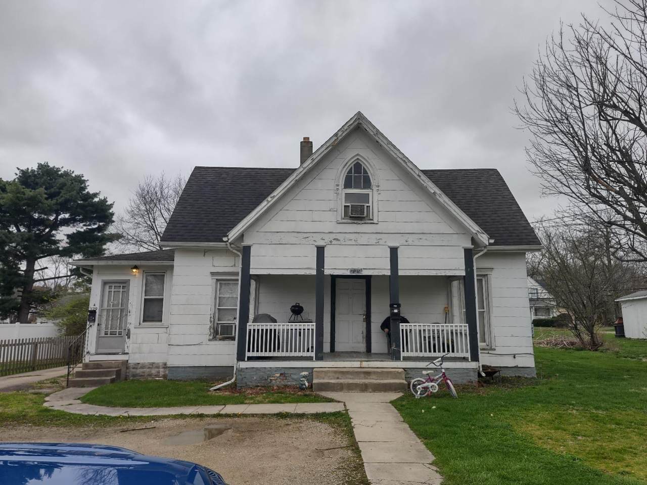 729 Xenia Ave - Photo 1