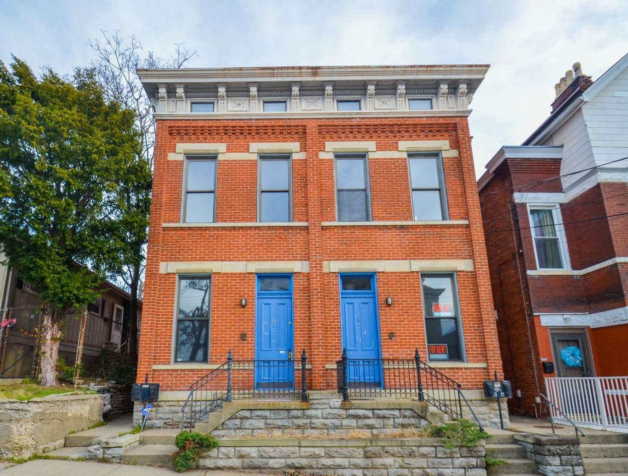 2228 Kenton St - Photo 1