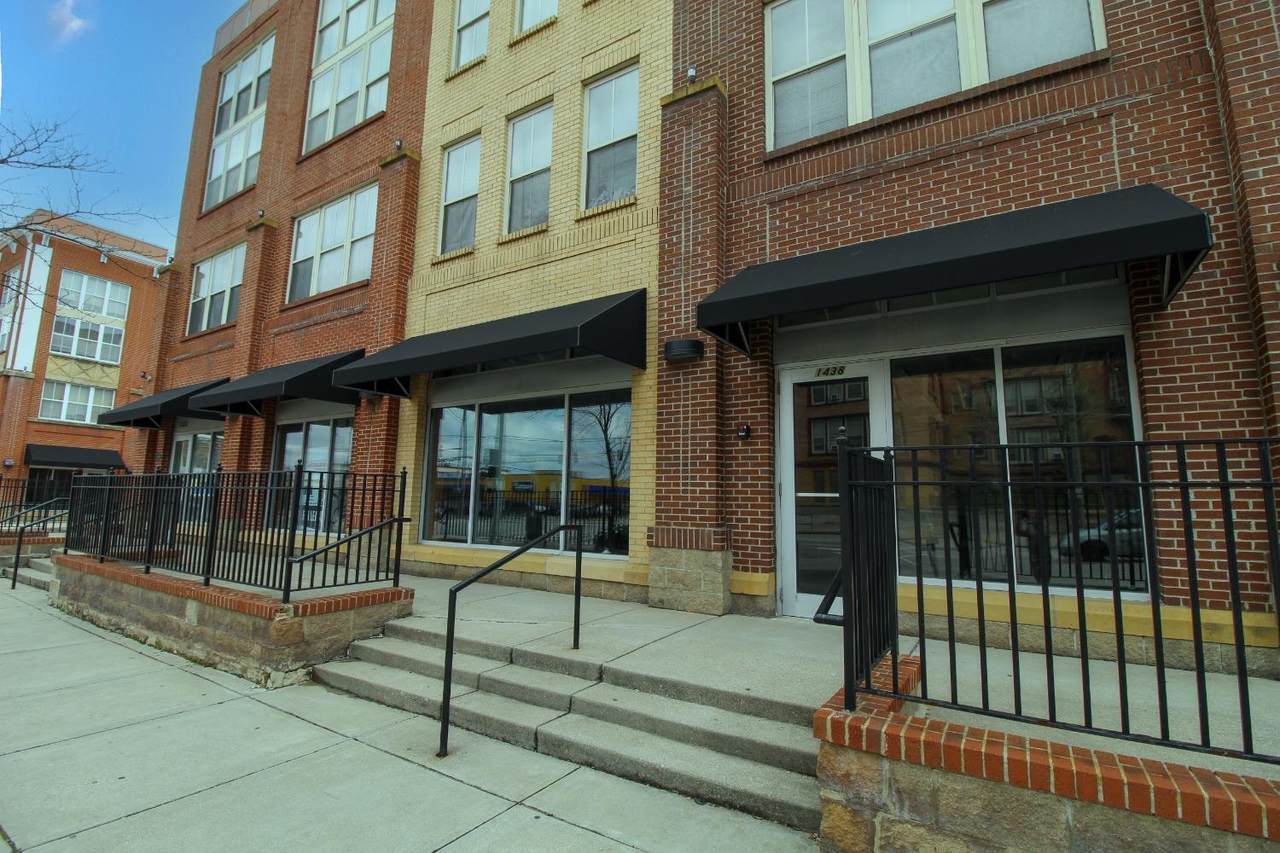 1438 Linn Street - Photo 1