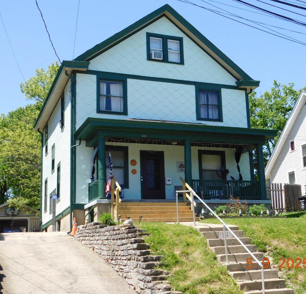 829 Mcpherson Avenue - Photo 1