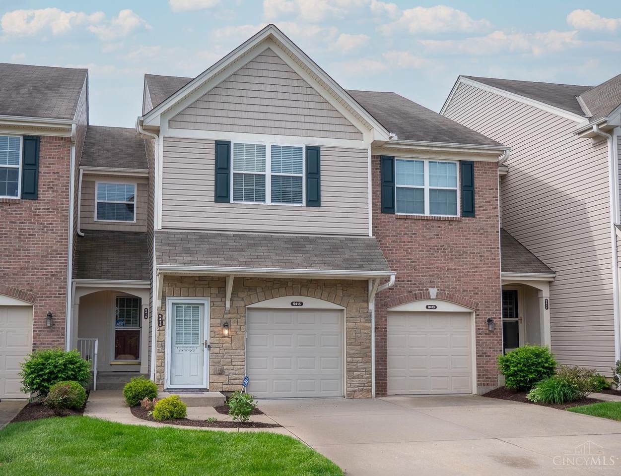 9413 Stoneybrooke - Photo 1