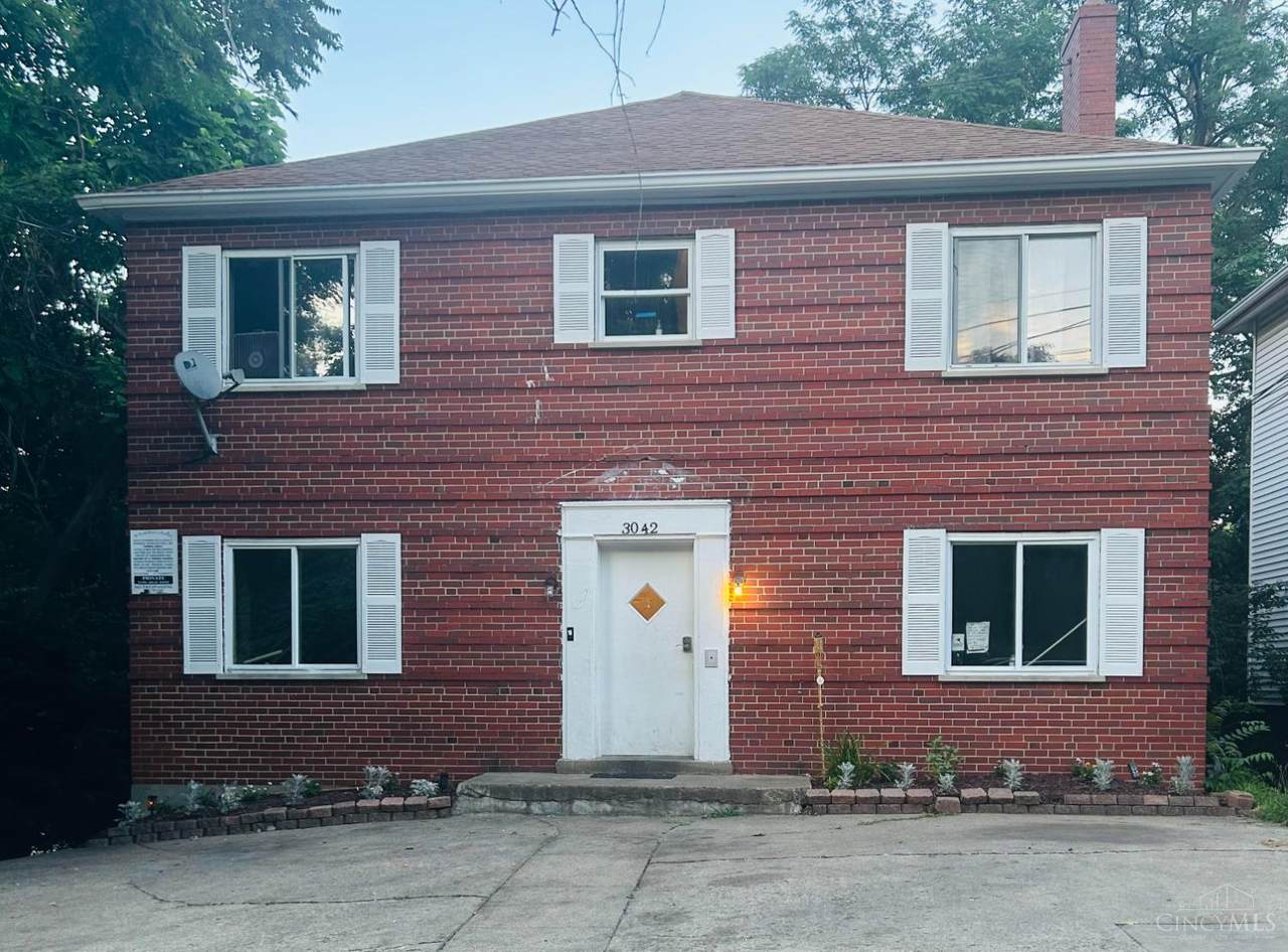 3042 Percy Avenue - Photo 1