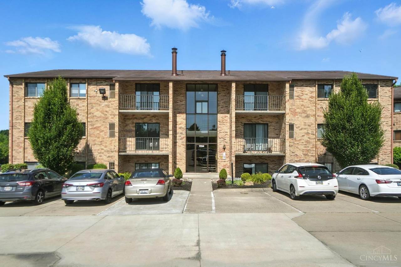 7234 Creekview Drive - Photo 1