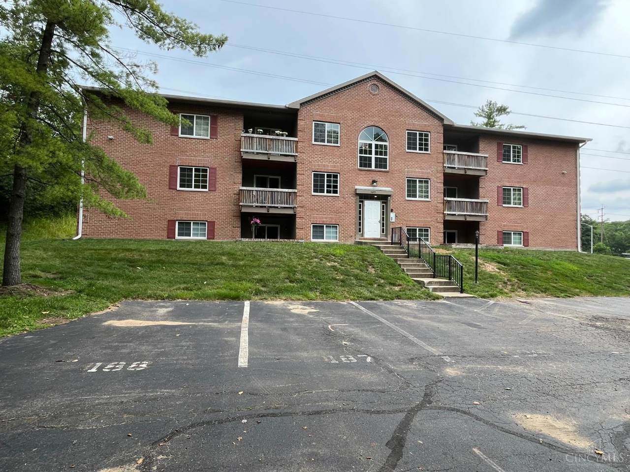 1605 Augusta Boulevard - Photo 1