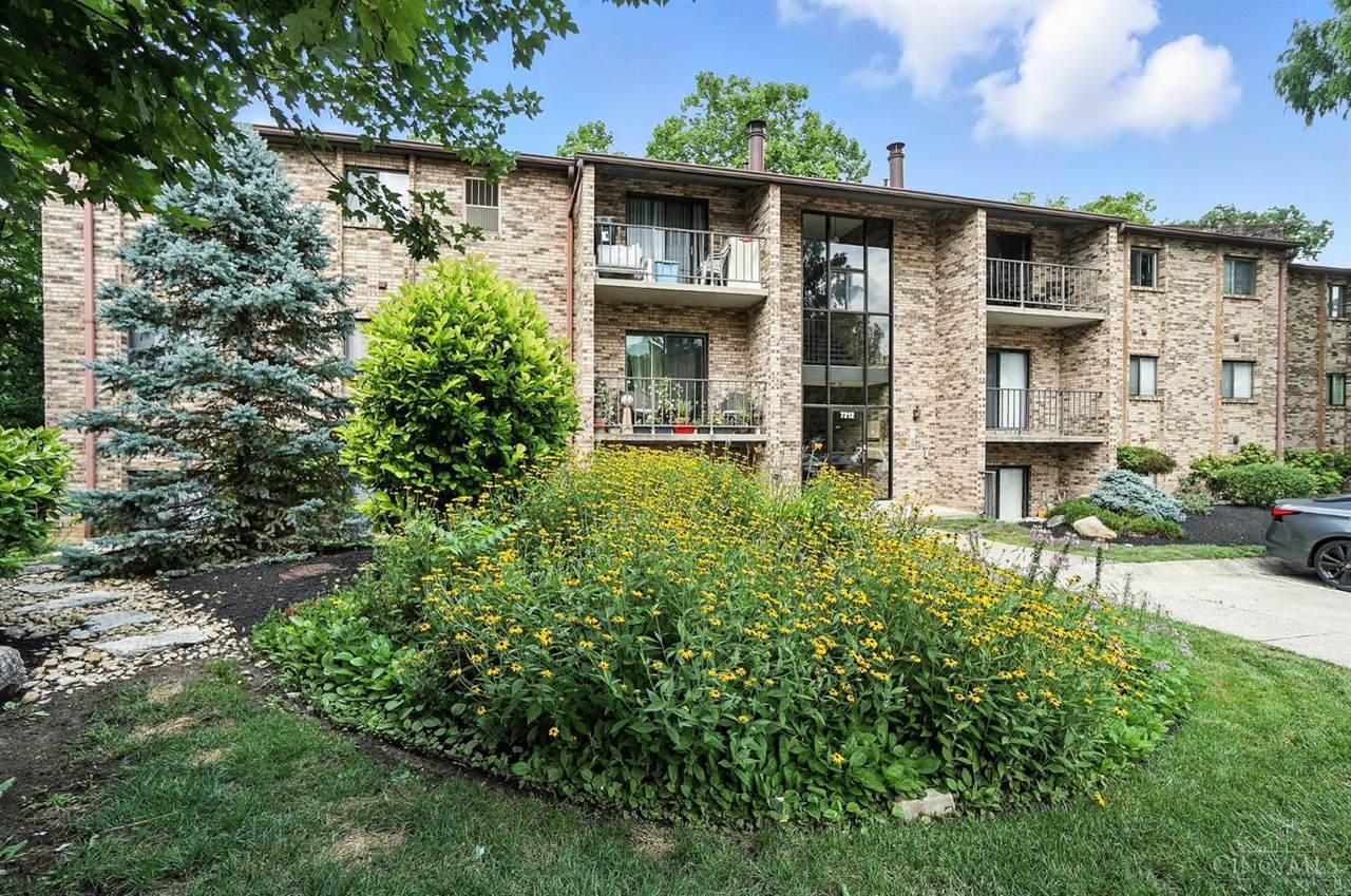 7212 Creekview Drive - Photo 1