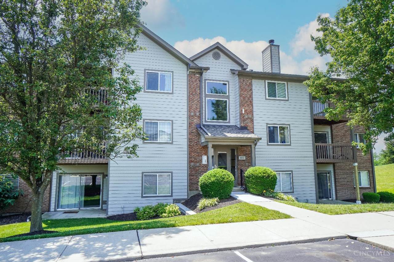 8919 Eagleview Drive - Photo 1