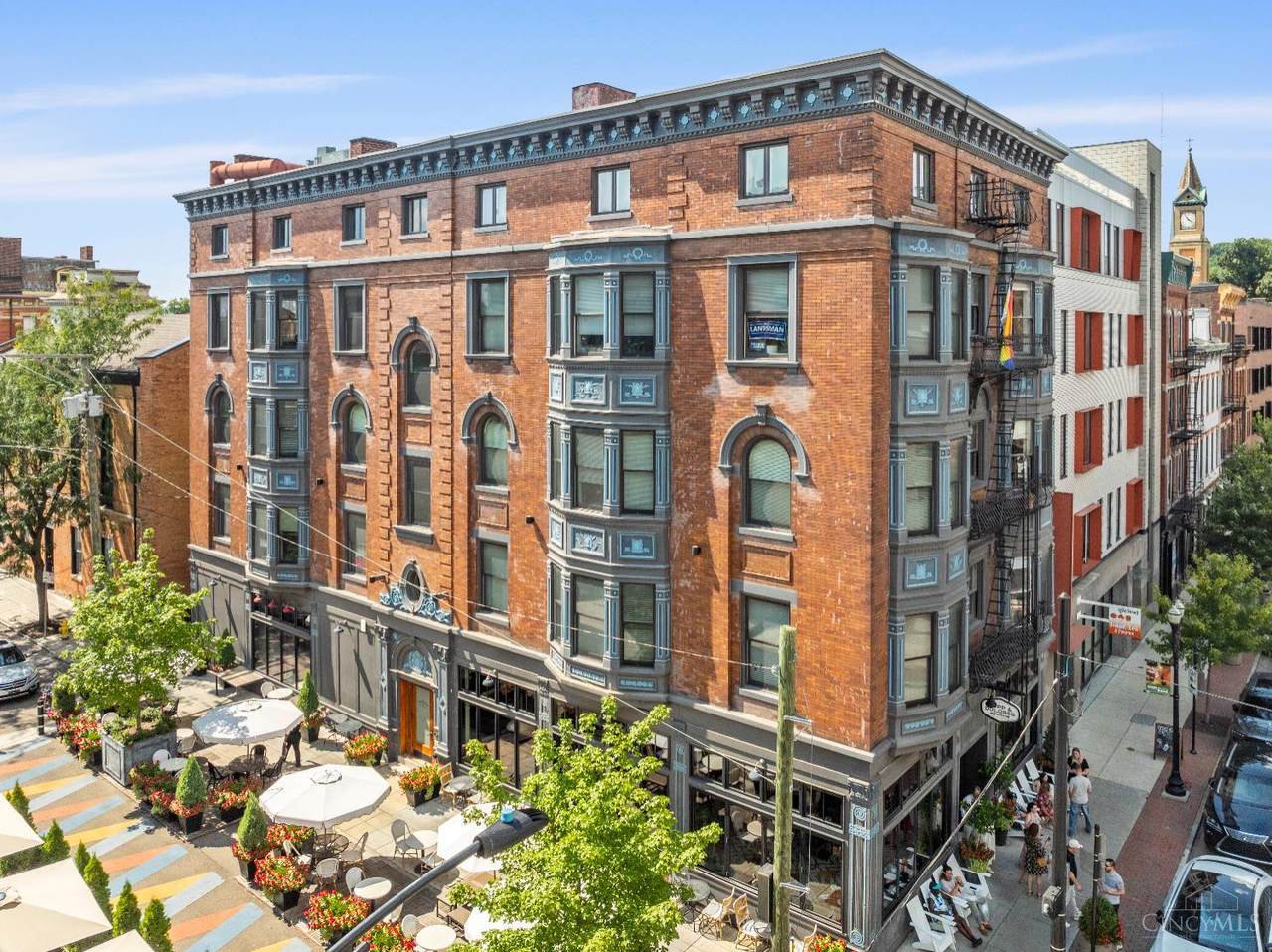 1501 Vine Street - Photo 1