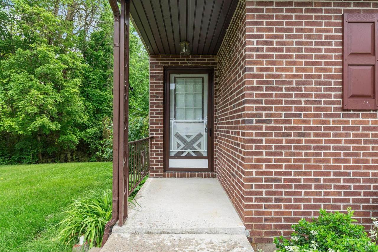 112 Springlake Avenue - Photo 1