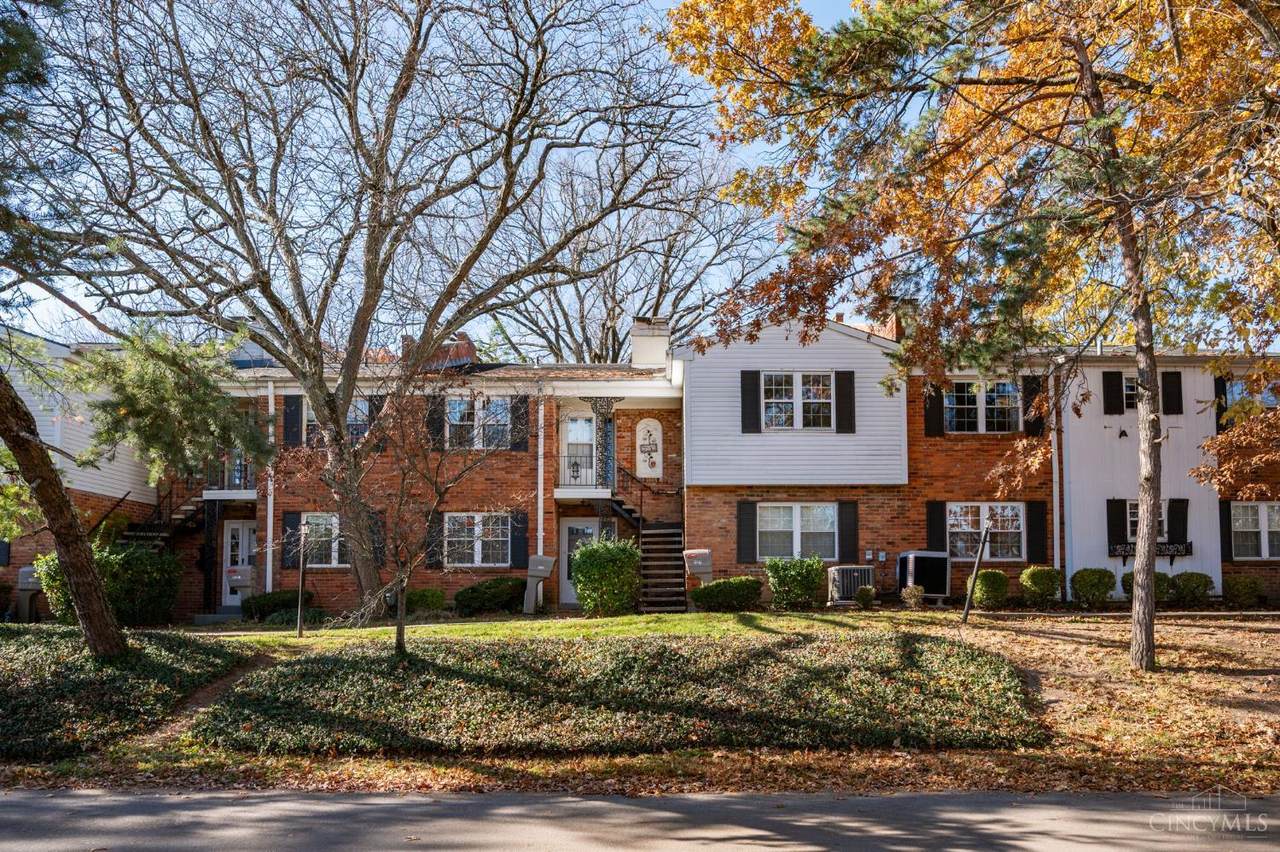 2127 Oxford Avenue - Photo 1