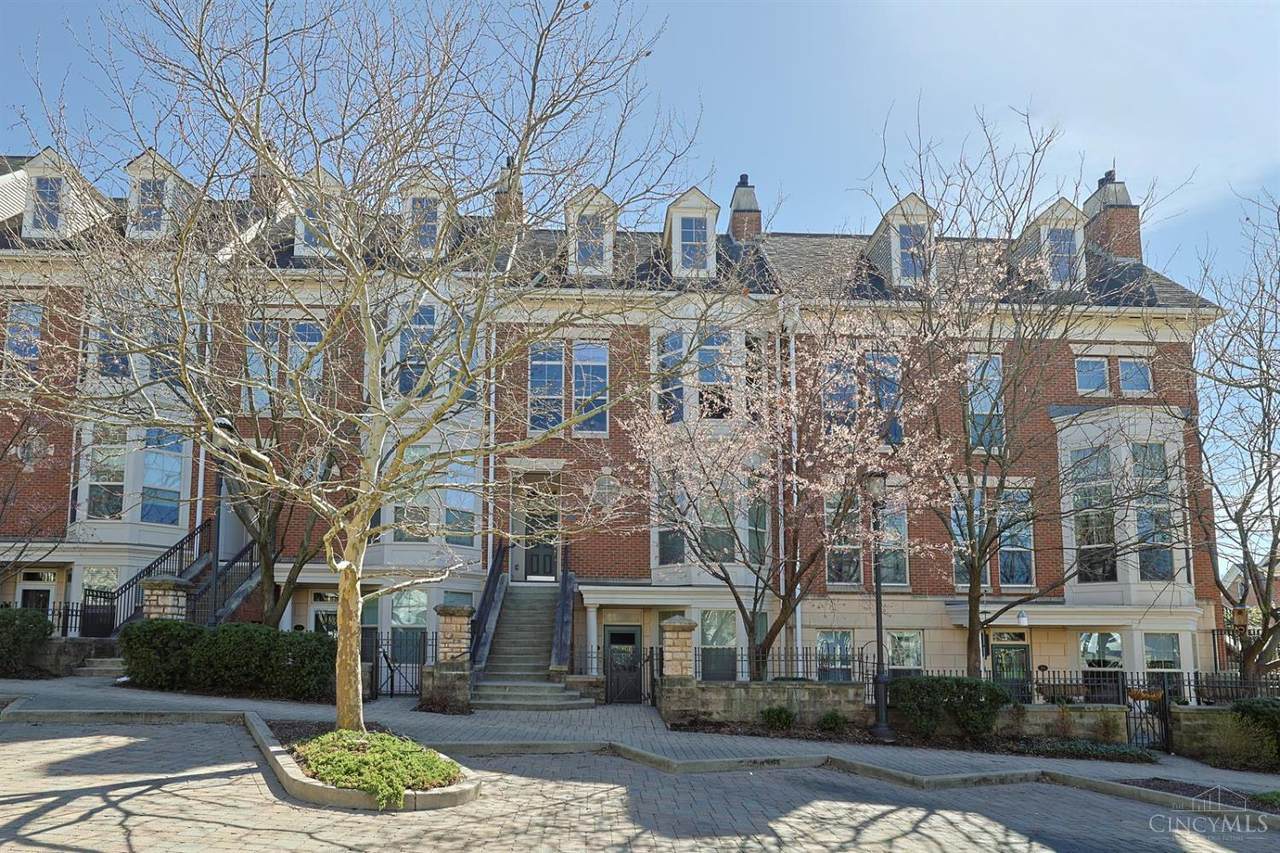 215 Stetson Street - Photo 1