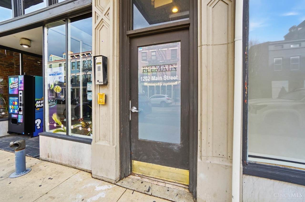 1202 Main Street - Photo 1