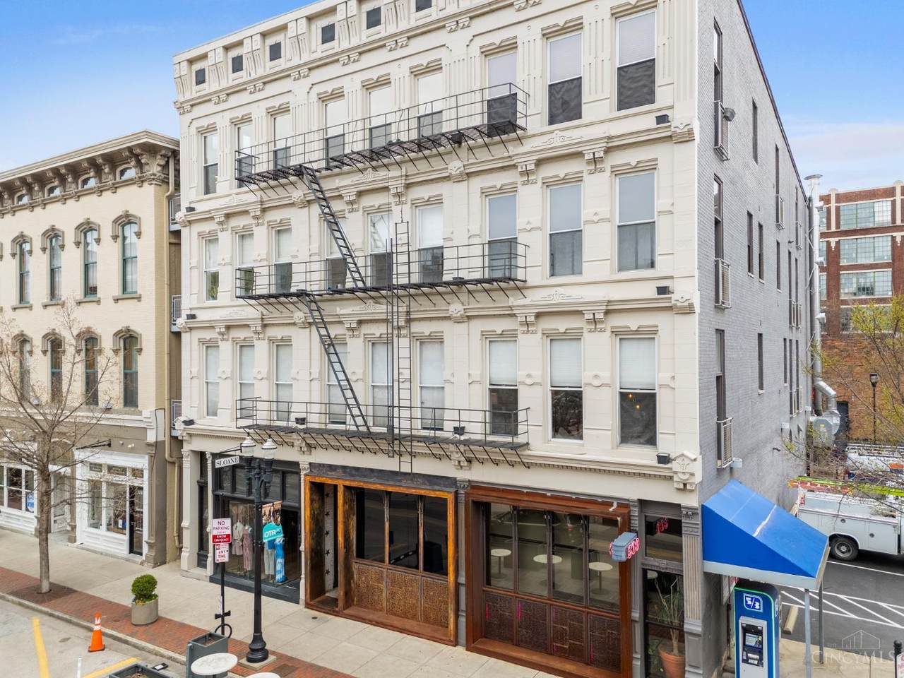 1214 Vine Street - Photo 1