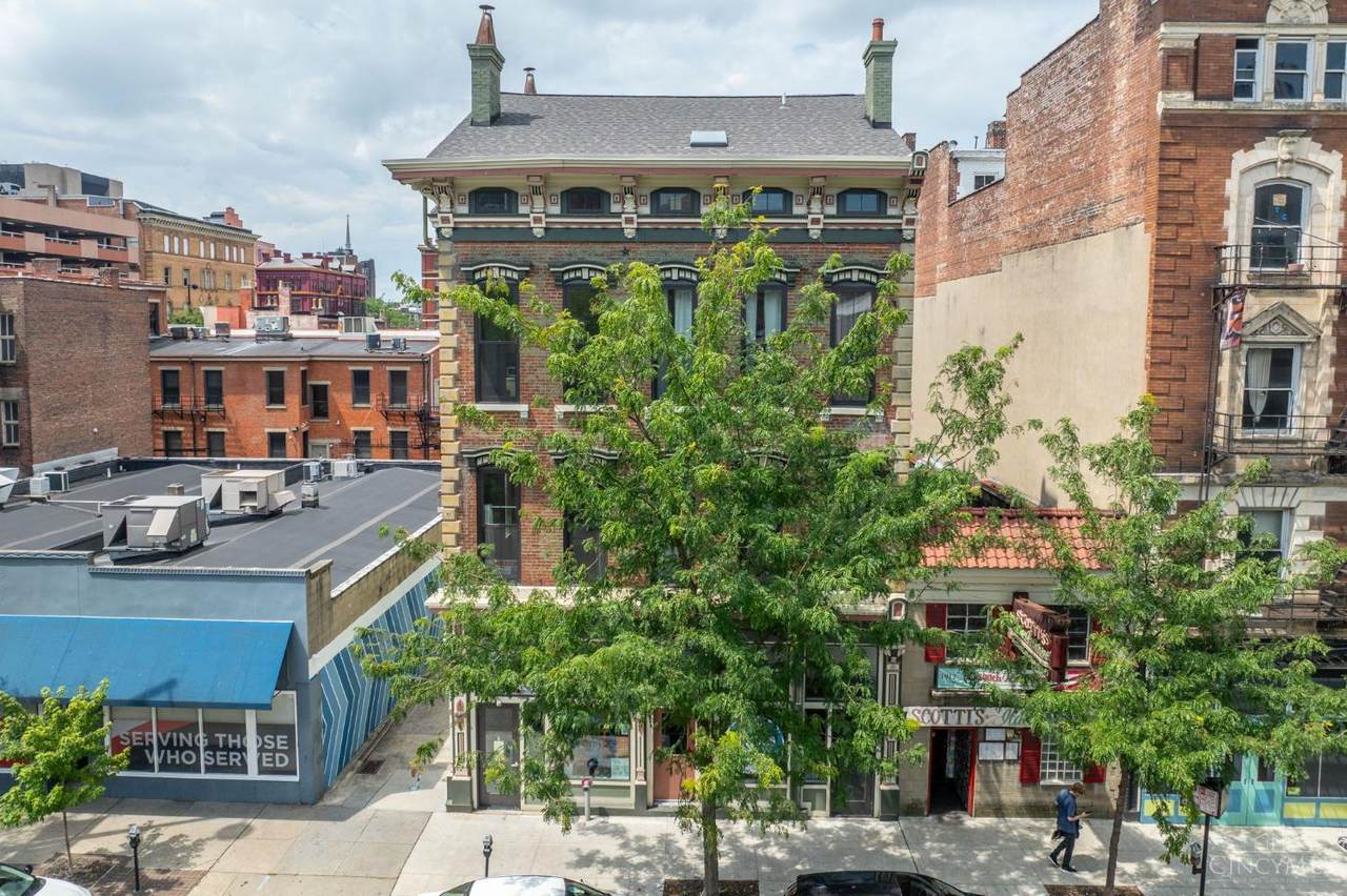 915 Vine Street - Photo 1