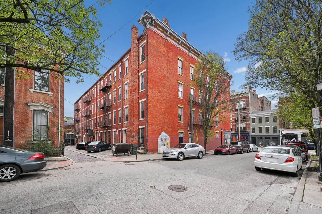 1420 Main Street - Photo 1