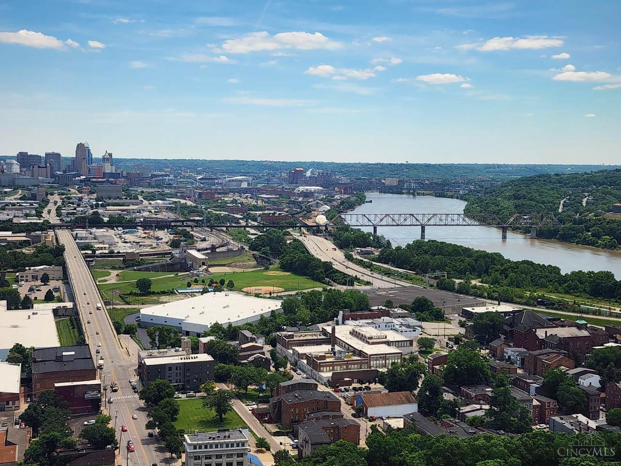 https://bt-photos.global.ssl.fastly.net/cincy/1280_boomver_1_1307271-2.jpg