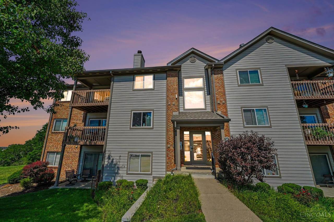 8909 Eagleview Drive - Photo 1