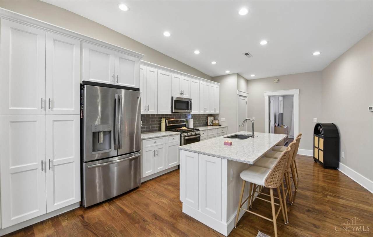 817 Broadway Street - Photo 1