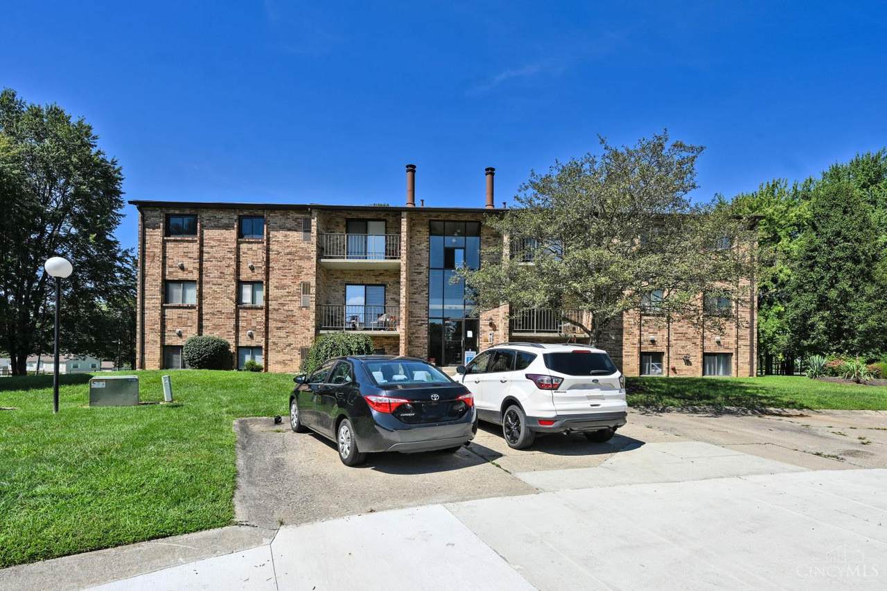 539 Davis Road - Photo 1