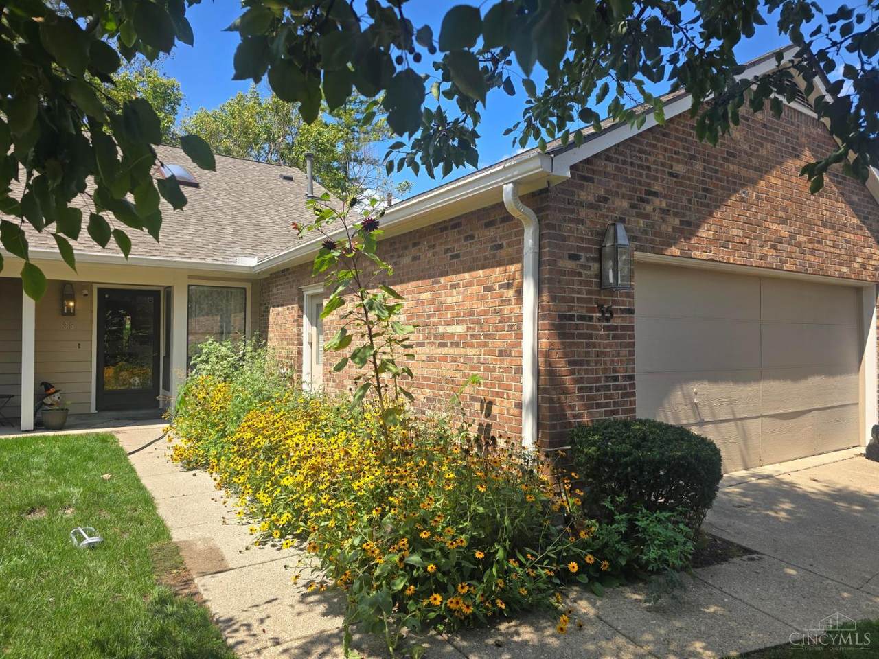 35 Evergreen Circle - Photo 1