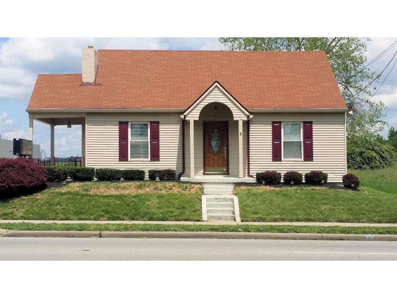1530 Seymour Ave - Photo 1