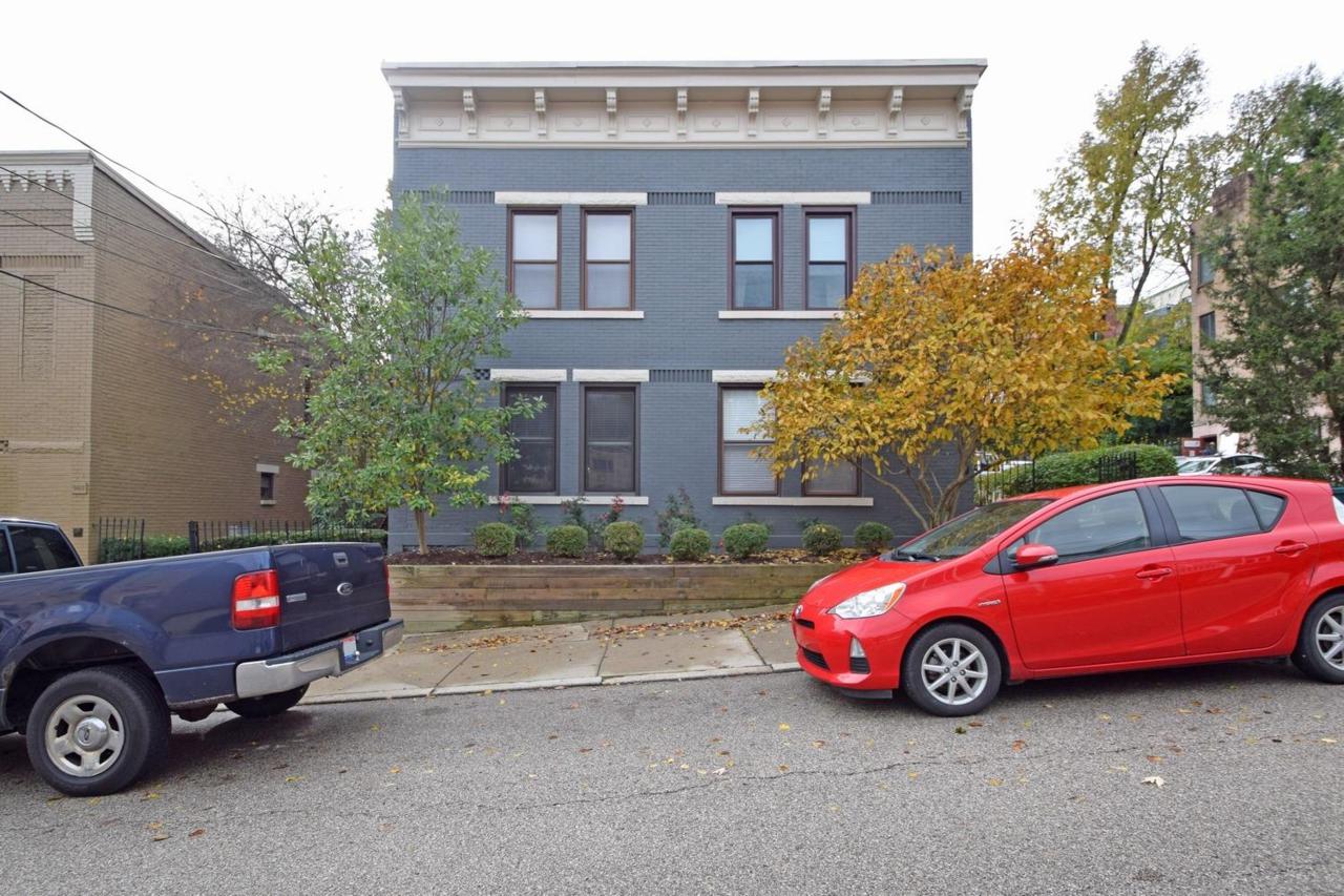 981 Paradrome Street - Photo 1