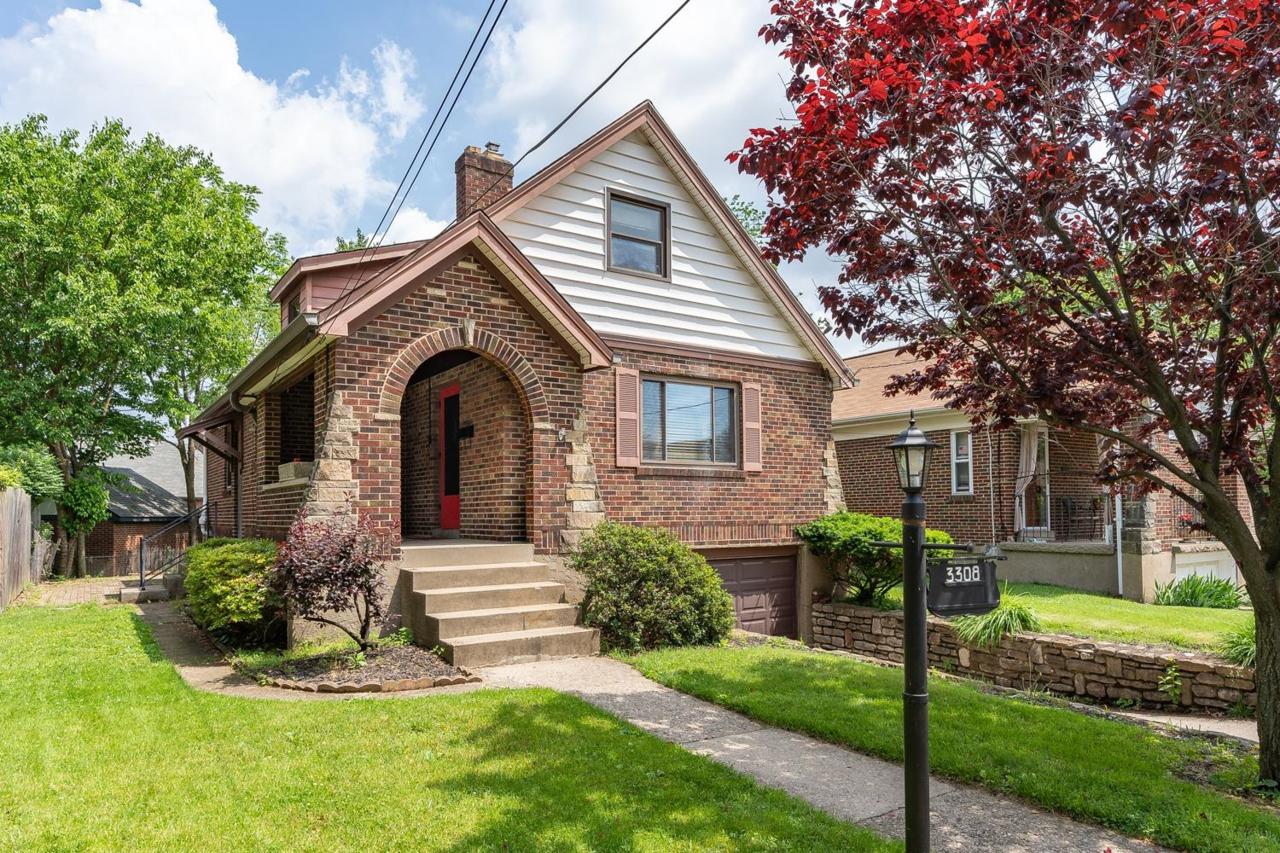 3308 Ameliamont Avenue - Photo 1