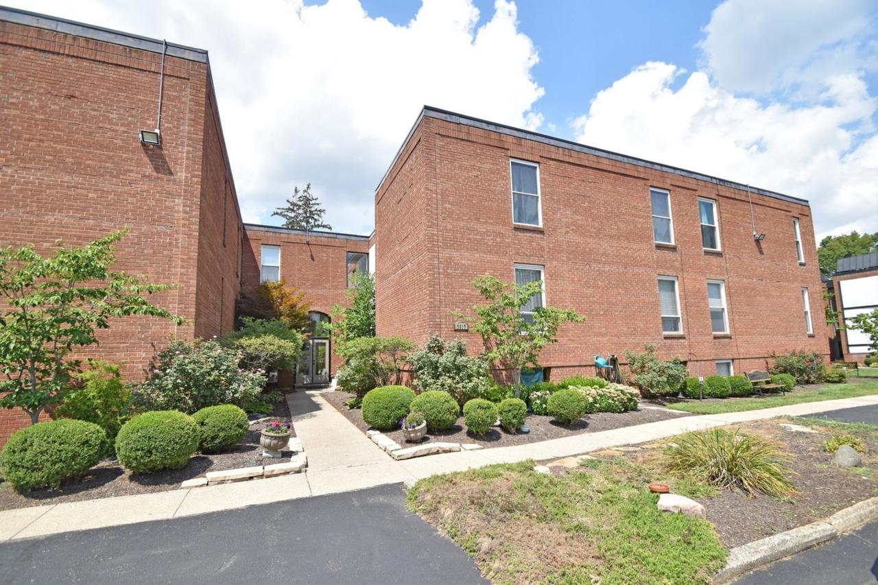 3817 Petoskey Avenue - Photo 1