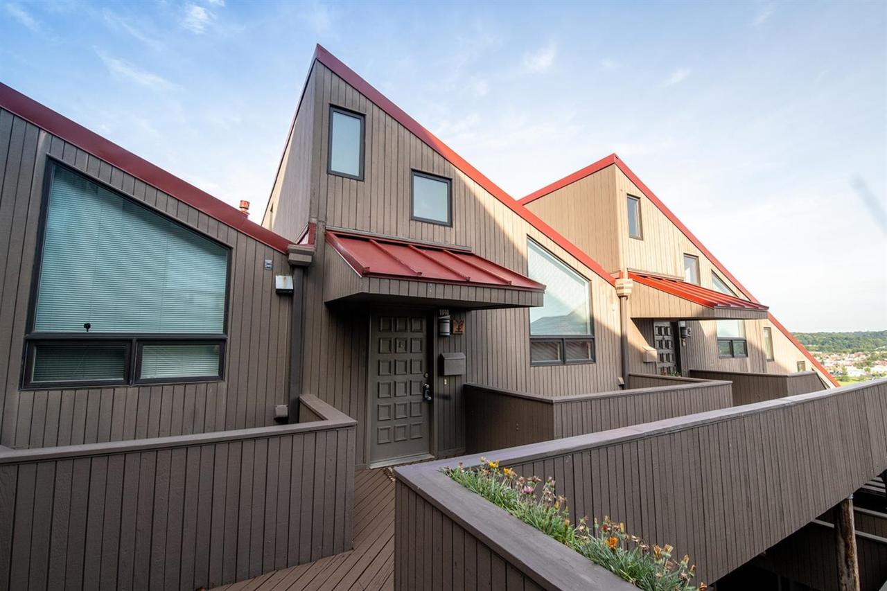 1040 Hatch Street - Photo 1