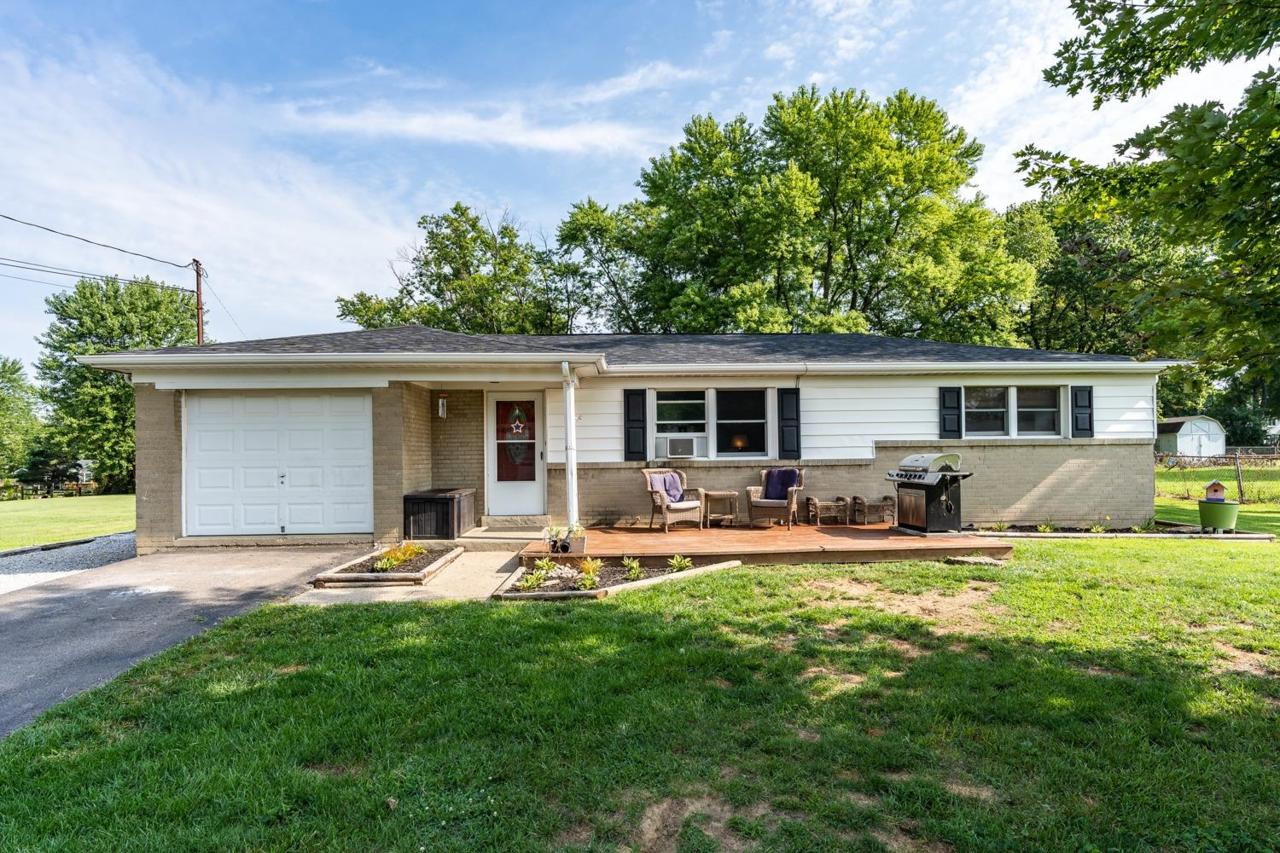 724 Louanne Lane - Photo 1