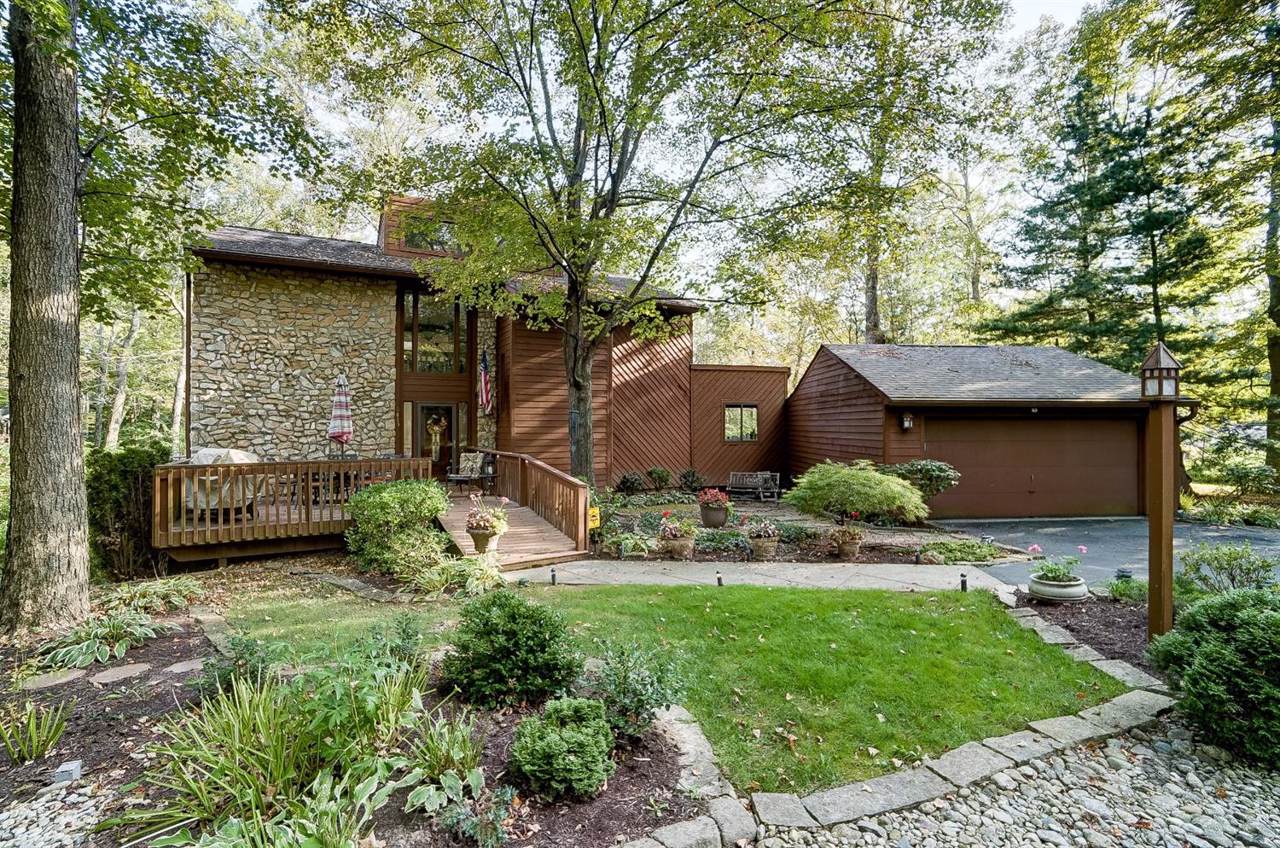 6413 Pheasant Run - Photo 1
