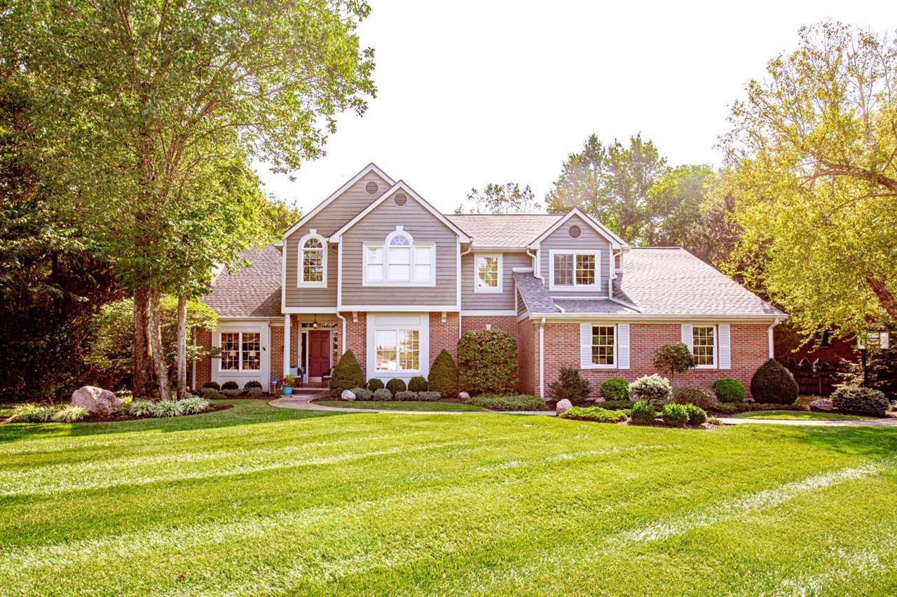 100 Pheasantlake Drive - Photo 1