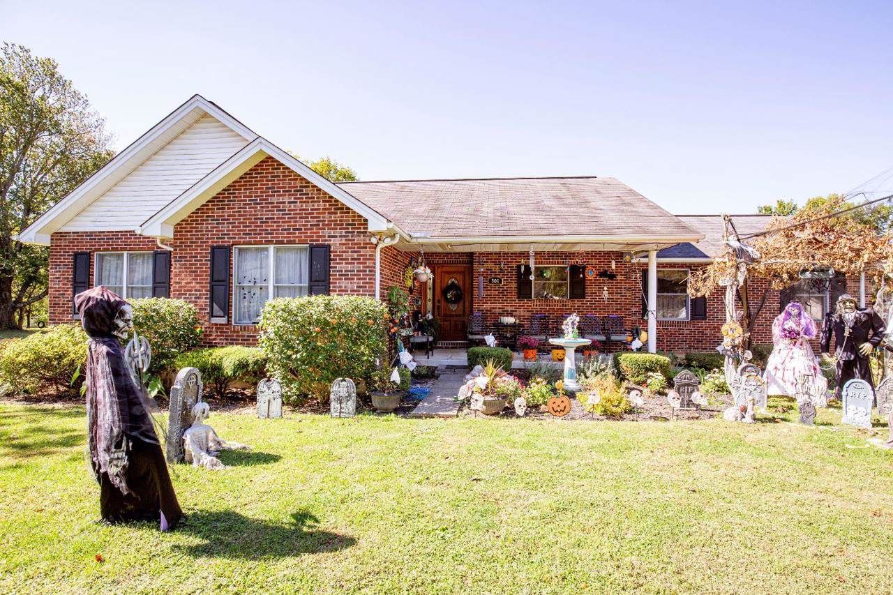 501 Osborne Street - Photo 1
