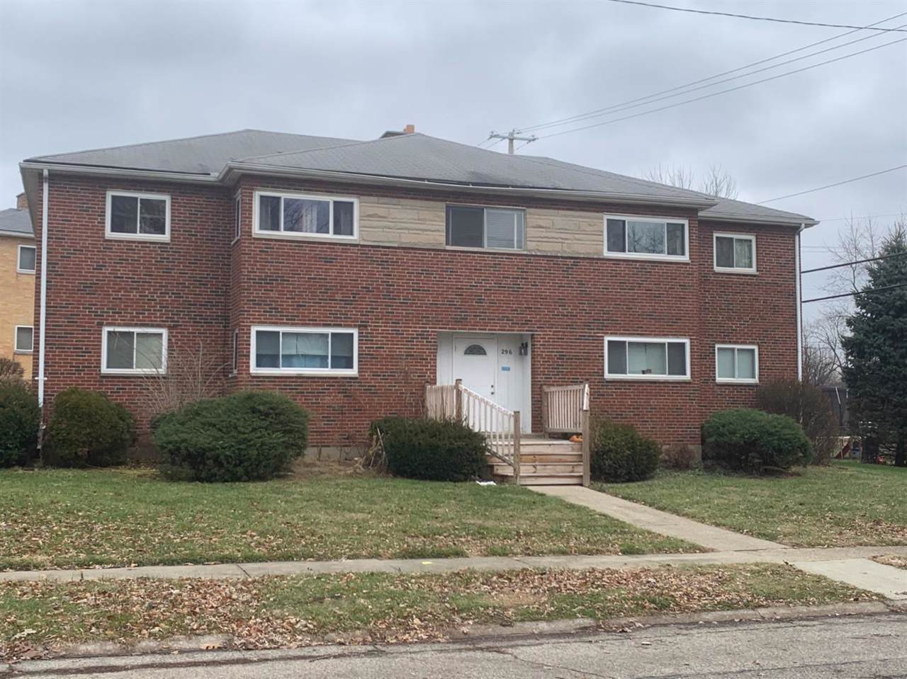 296 Glencross Avenue - Photo 1