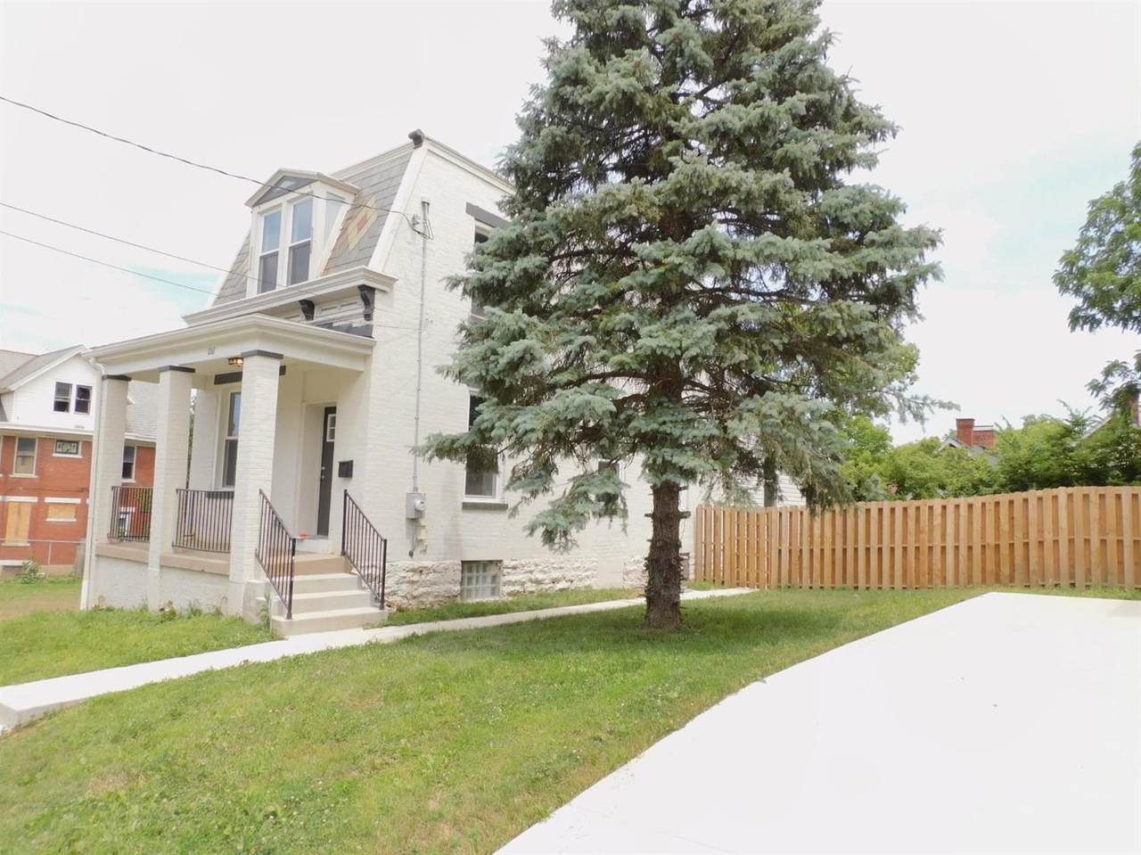 1216 Manss Avenue - Photo 1