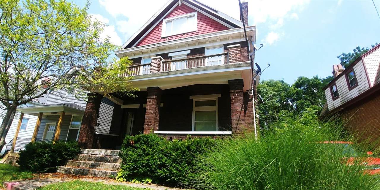 1042 Sunset Avenue - Photo 1