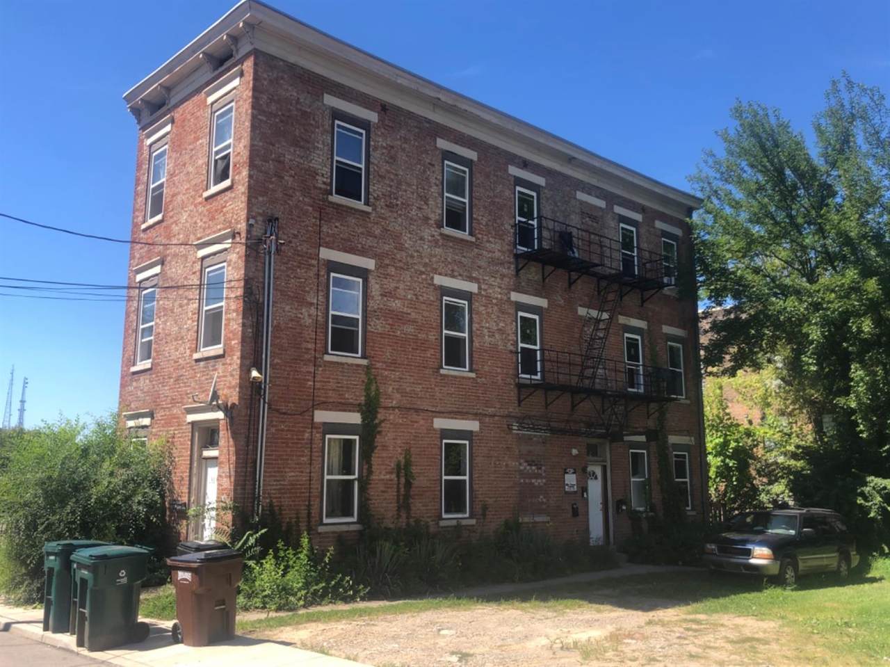 1120 Garden Street - Photo 1