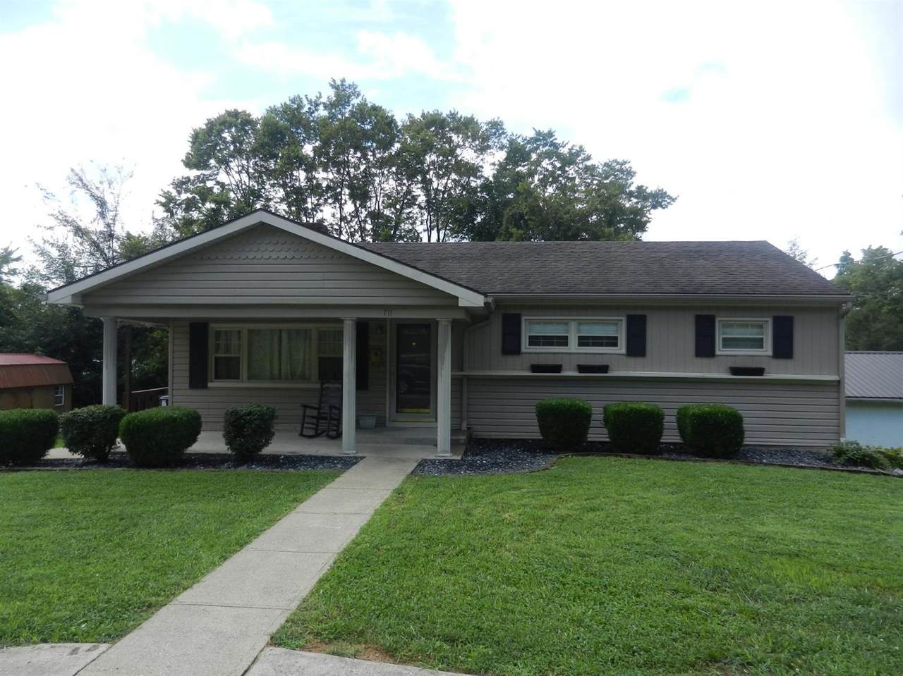 711 Meadow Lane Drive - Photo 1