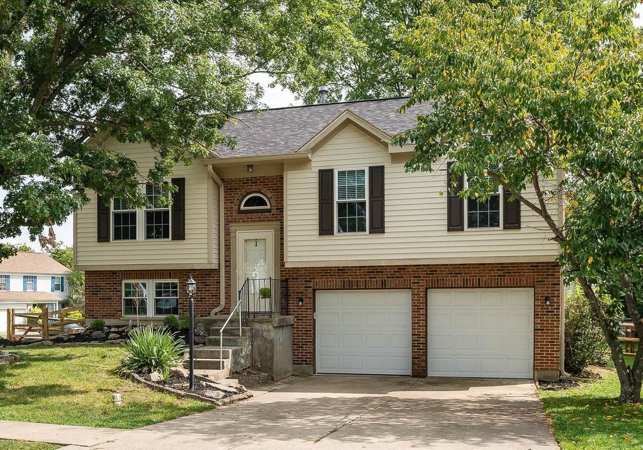 4610 Laurel View Drive - Photo 1