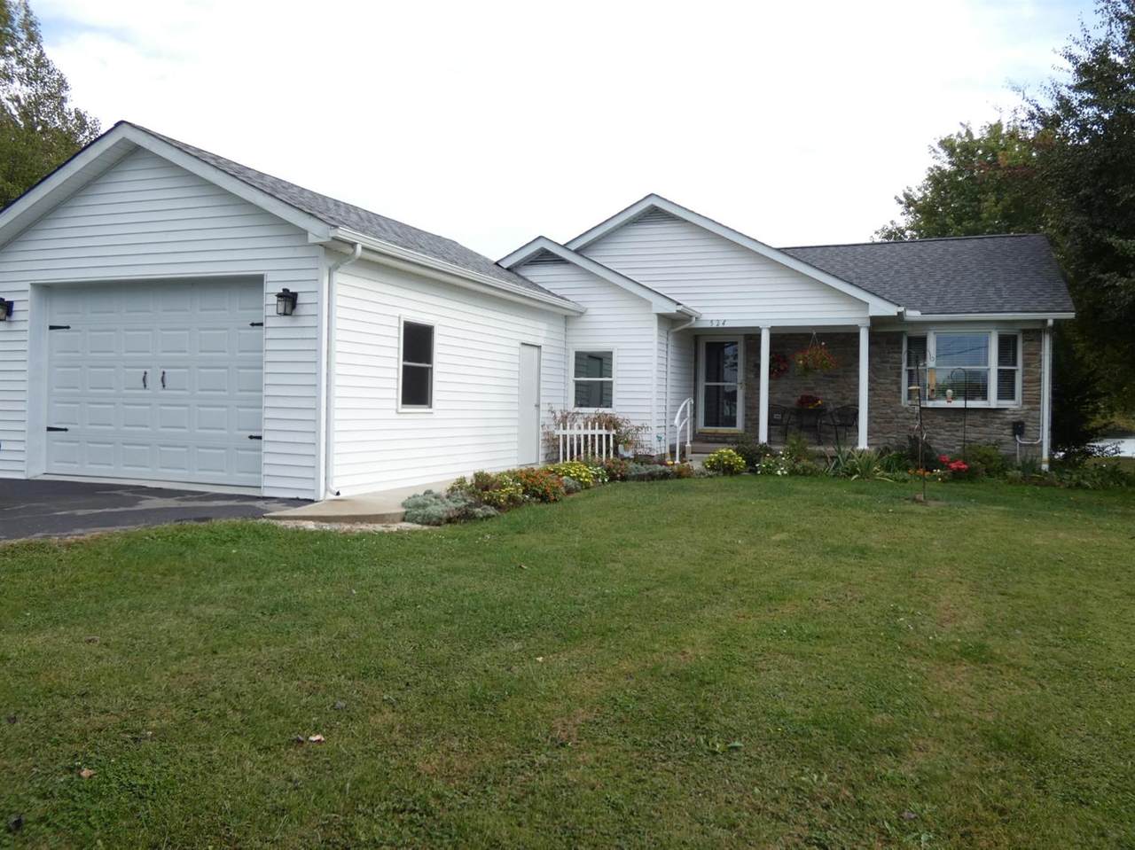 524 Waynoka Drive - Photo 1