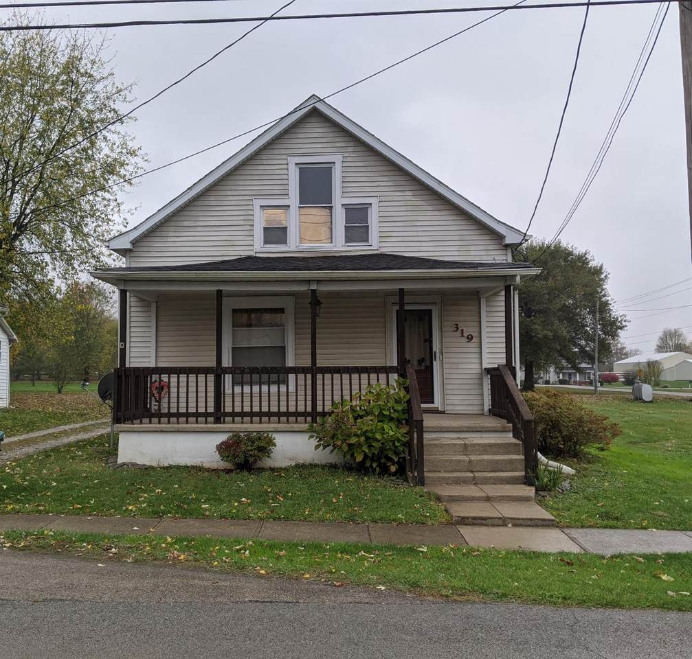 319 Columbus - Photo 1