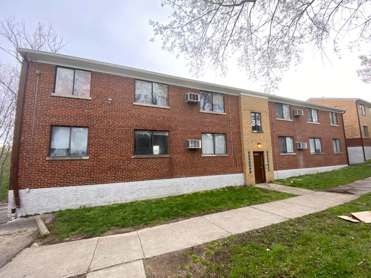 2550 Harrison Avenue - Photo 1