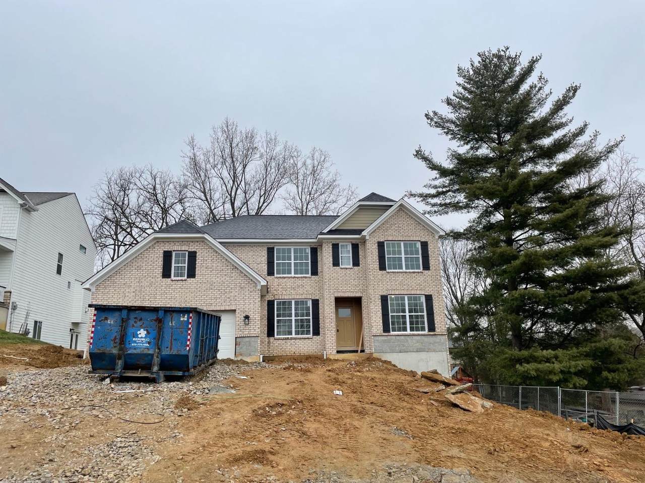 7200 Treetop Ln - Photo 1