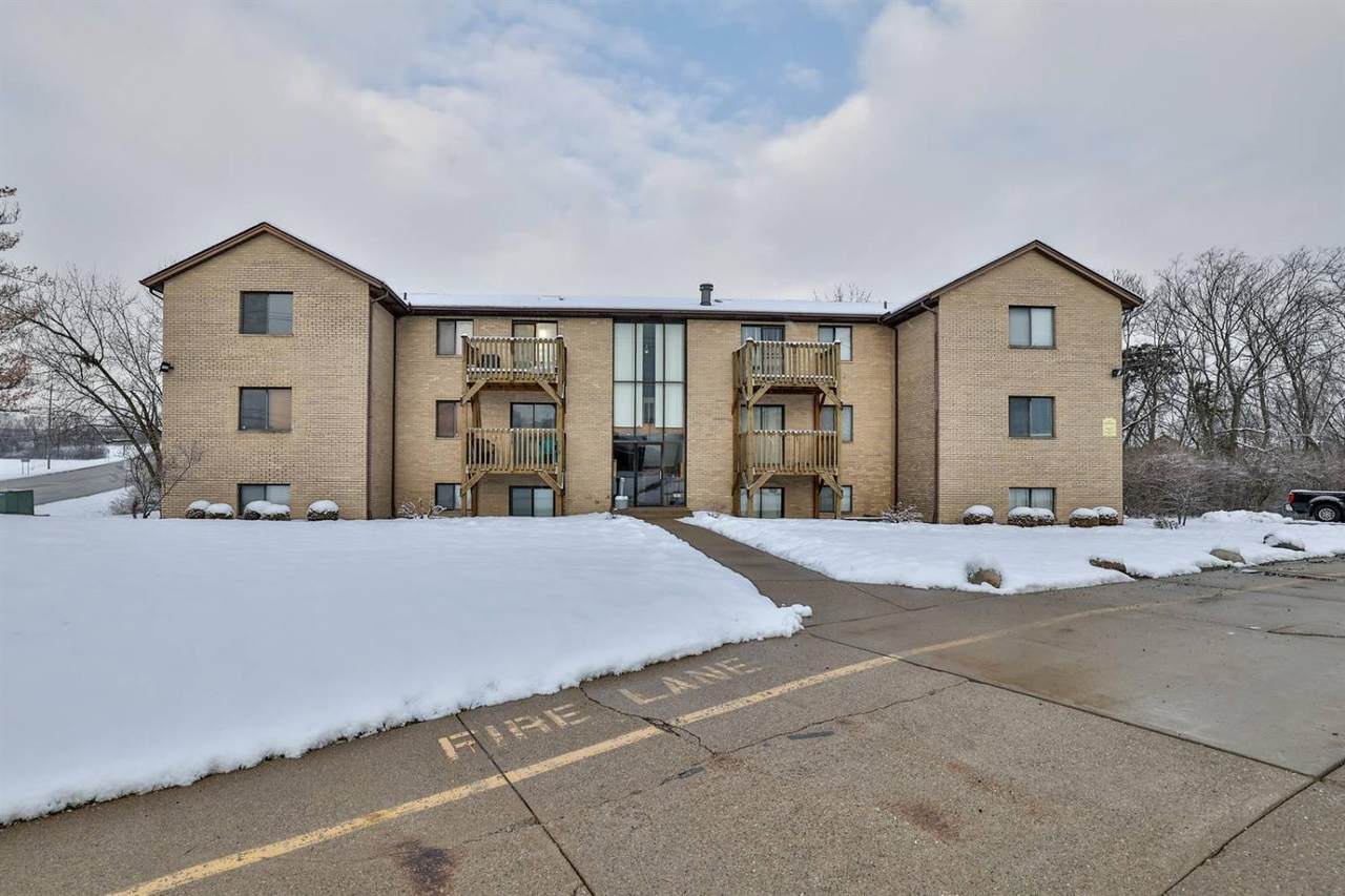 5240 Muhlhauser Rd - Photo 1